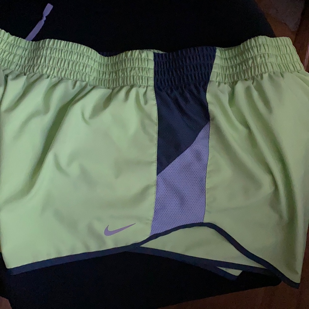 Short Nike Running Shorts